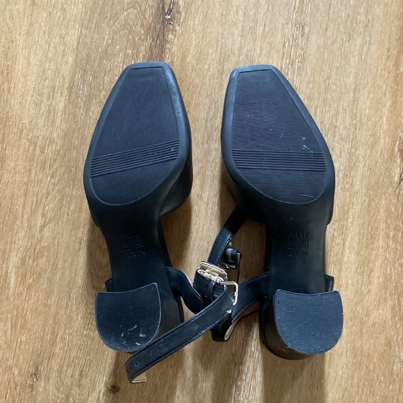 NATURALIZER Black Leather Block Heel Mary Janes - Size 6.5 - Picture 4 of 6